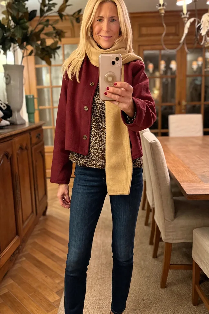 a-garnet-cropped-jacket-with-leopard-print