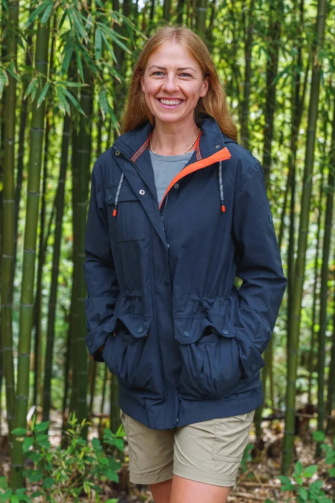 pine-green-utility-jacket-with-easy-hiking-shorts