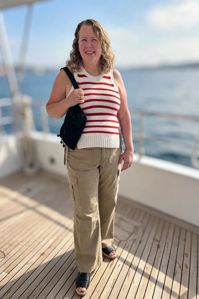 easy-white-pants-sleeveless-stripes-on-top